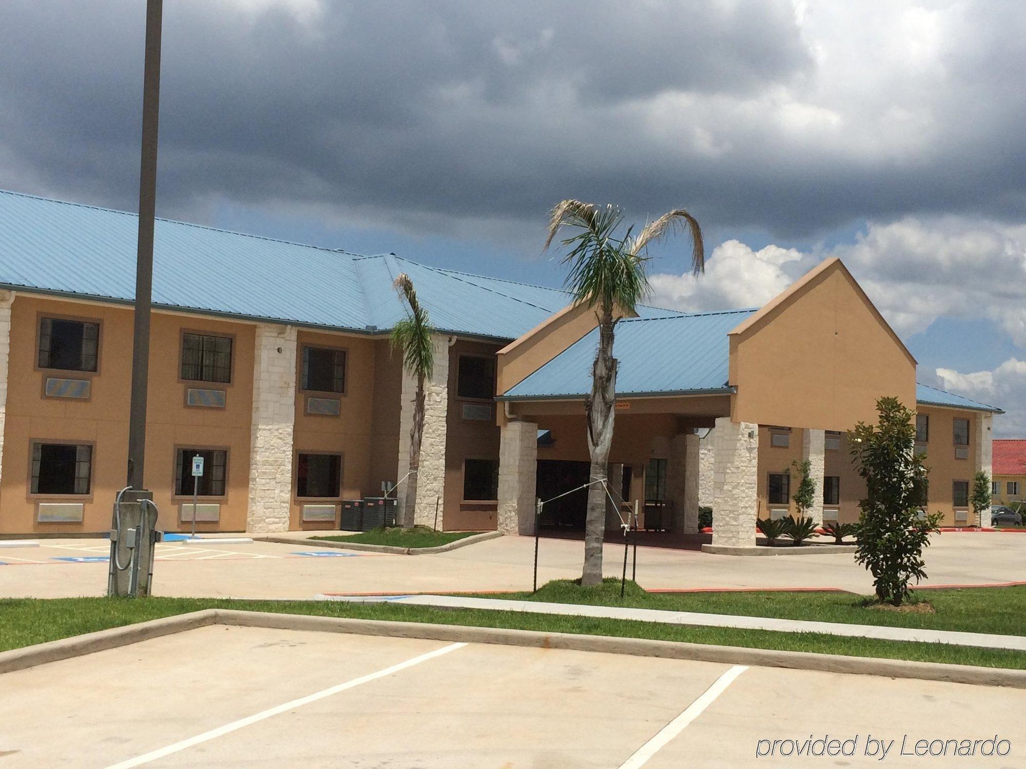 Days Inn & Suites By Wyndham Conroe North Exterior foto